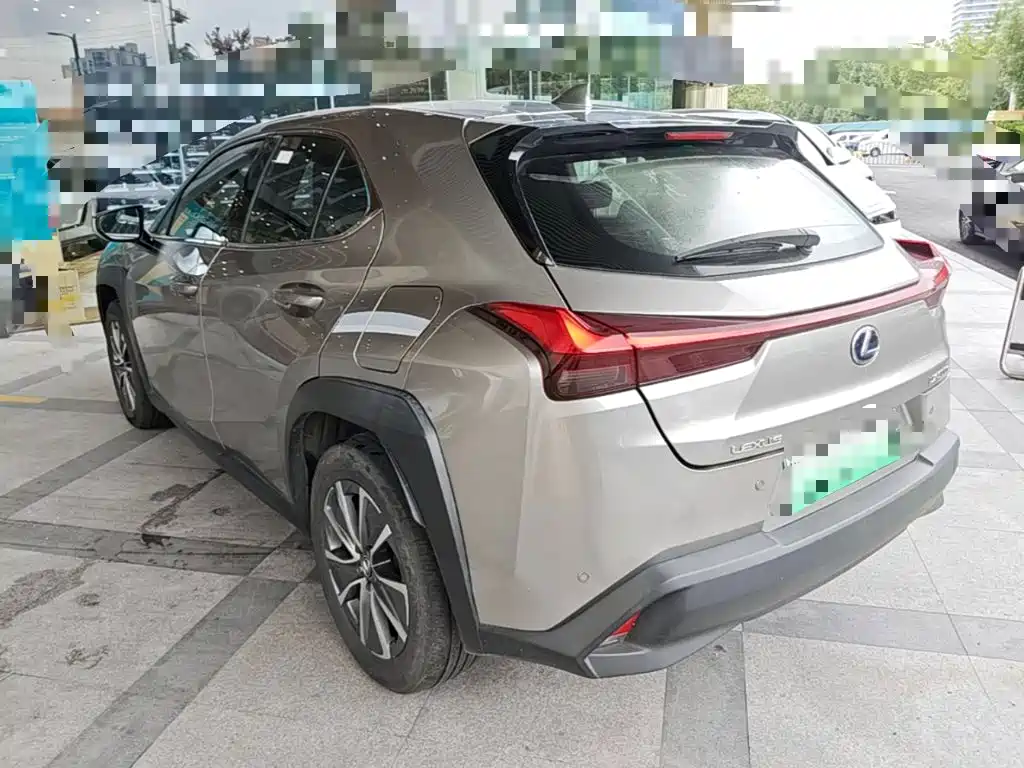 Lexus UX New Energy — миниатюра 7