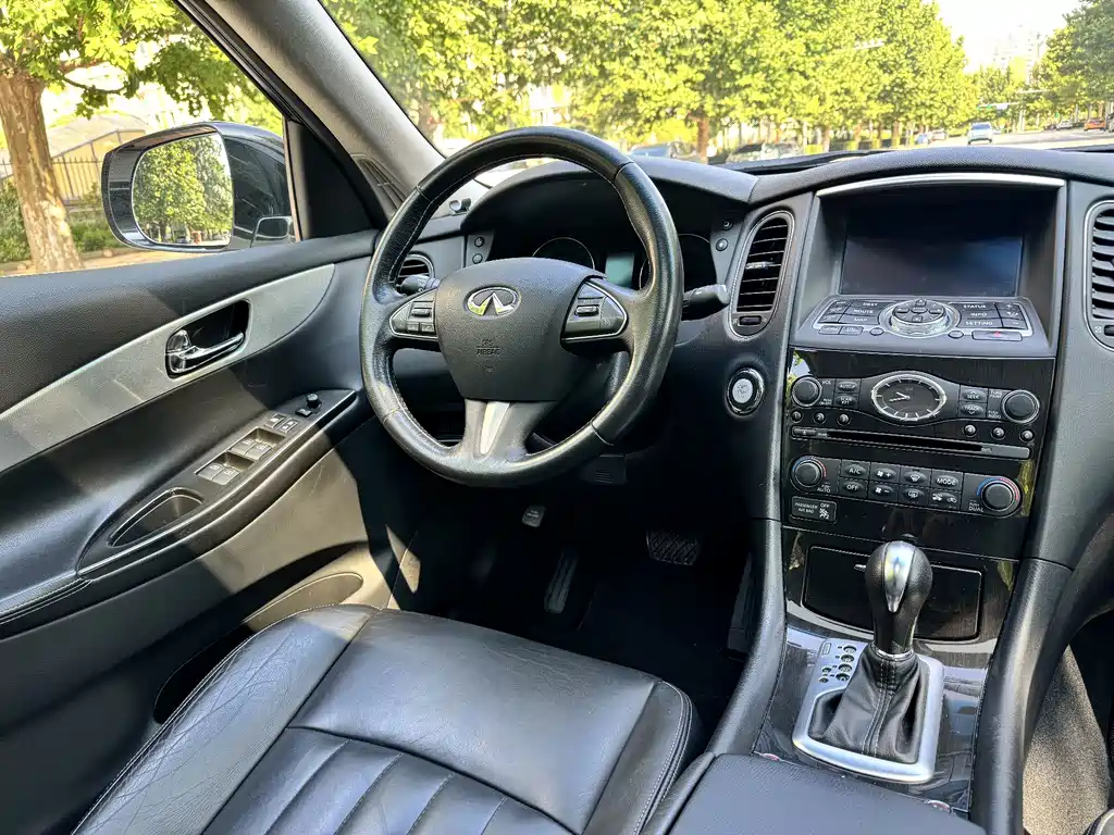 Infiniti QX50 — миниатюра 17