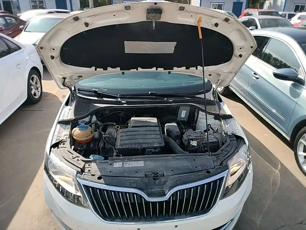 Skoda Rapid — миниатюра 20