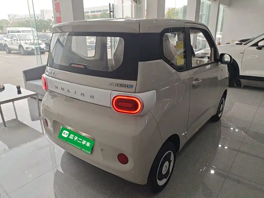 Wuling MINIEV — миниатюра 7