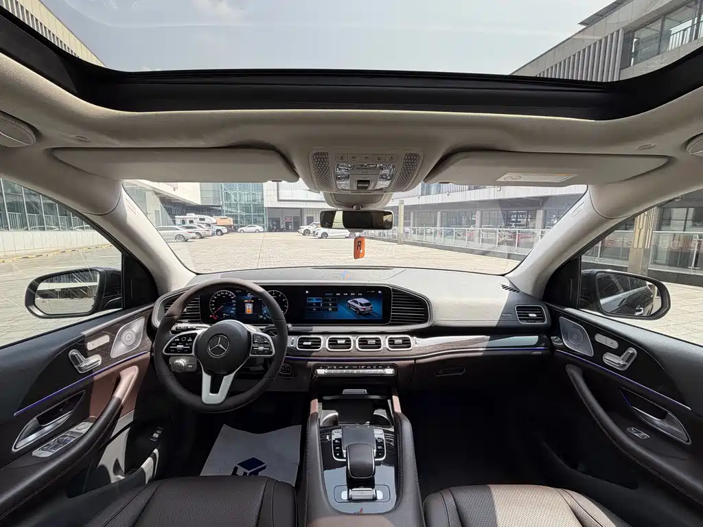 Mercedes-Benz GLE (Import) — миниатюра 9
