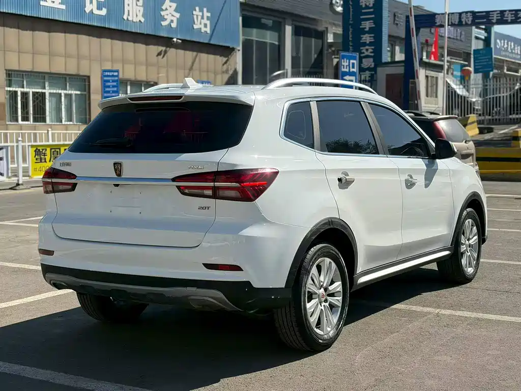 Roewe RX5 — миниатюра 7