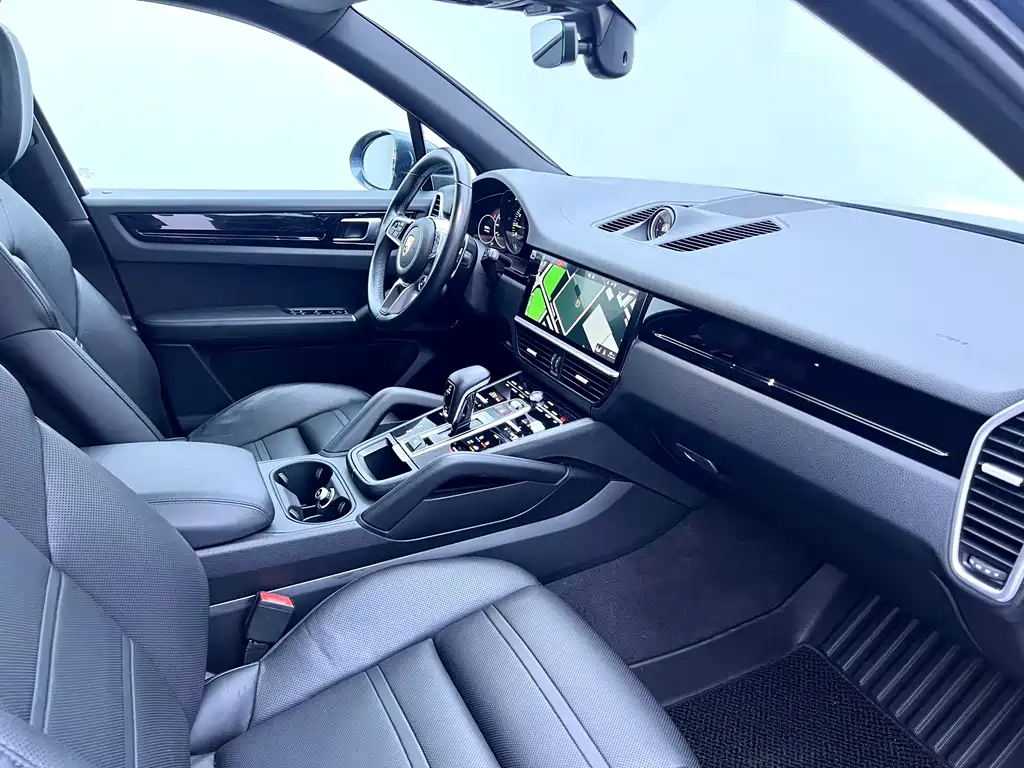 PORSCHE CAYENNE NEW ENERGY