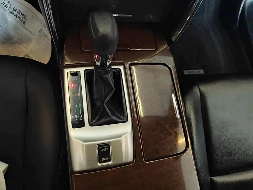 Toyota Reiz — миниатюра 14