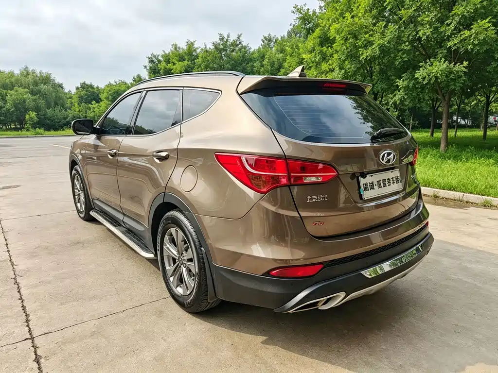Hyundai Santa Fe — миниатюра 10