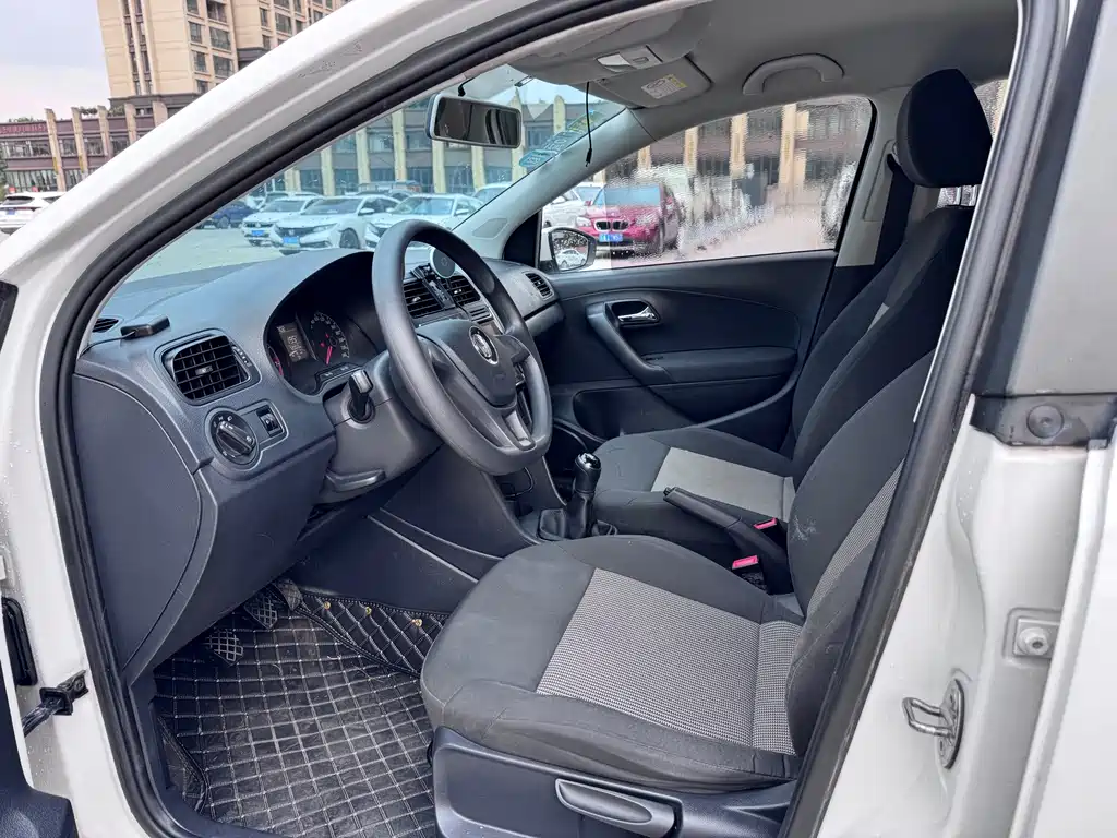 Volkswagen Polo — миниатюра 4