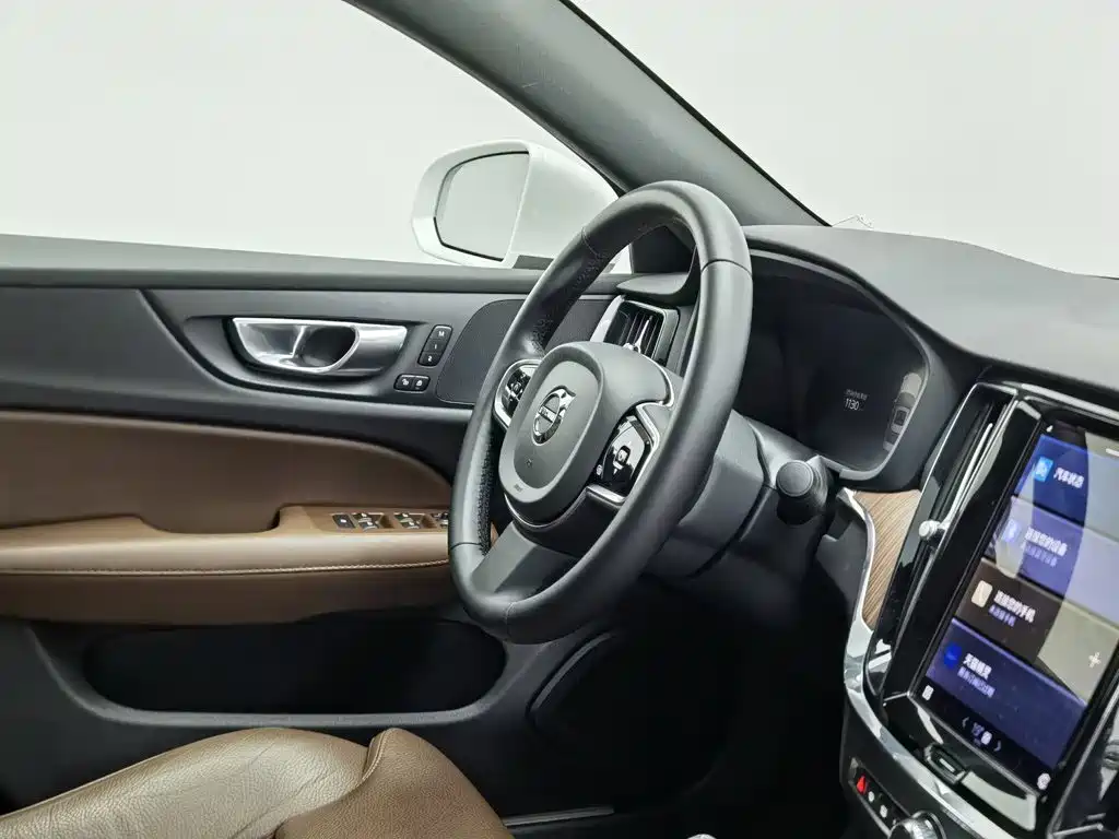 Volvo S60 — миниатюра 22