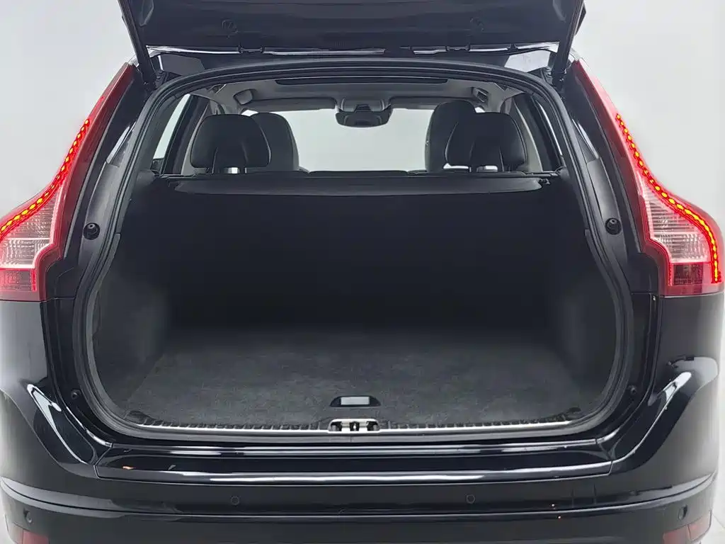 Volvo XC60 — миниатюра 16