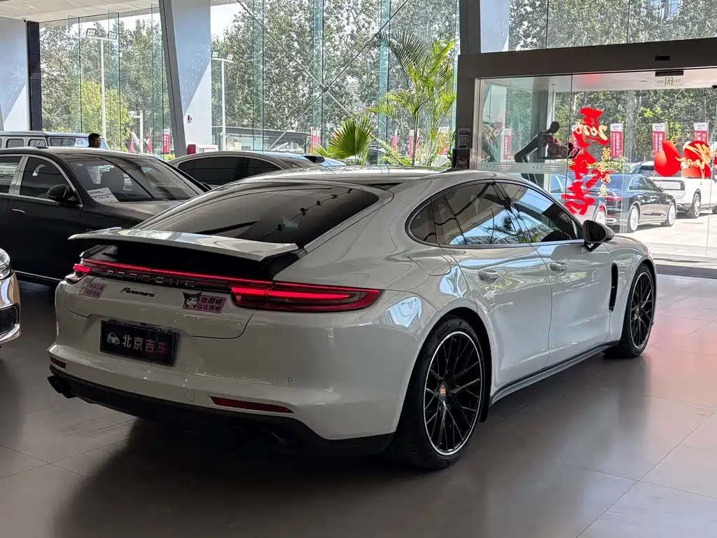 Porsche Panamera — миниатюра 23