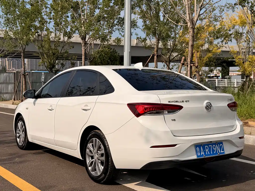 Buick Excelle — миниатюра 4