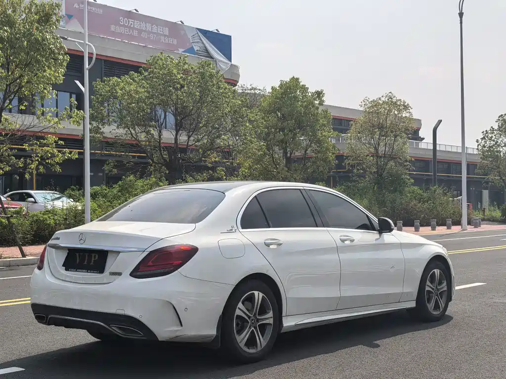 Mercedes-Benz C-Class — миниатюра 9