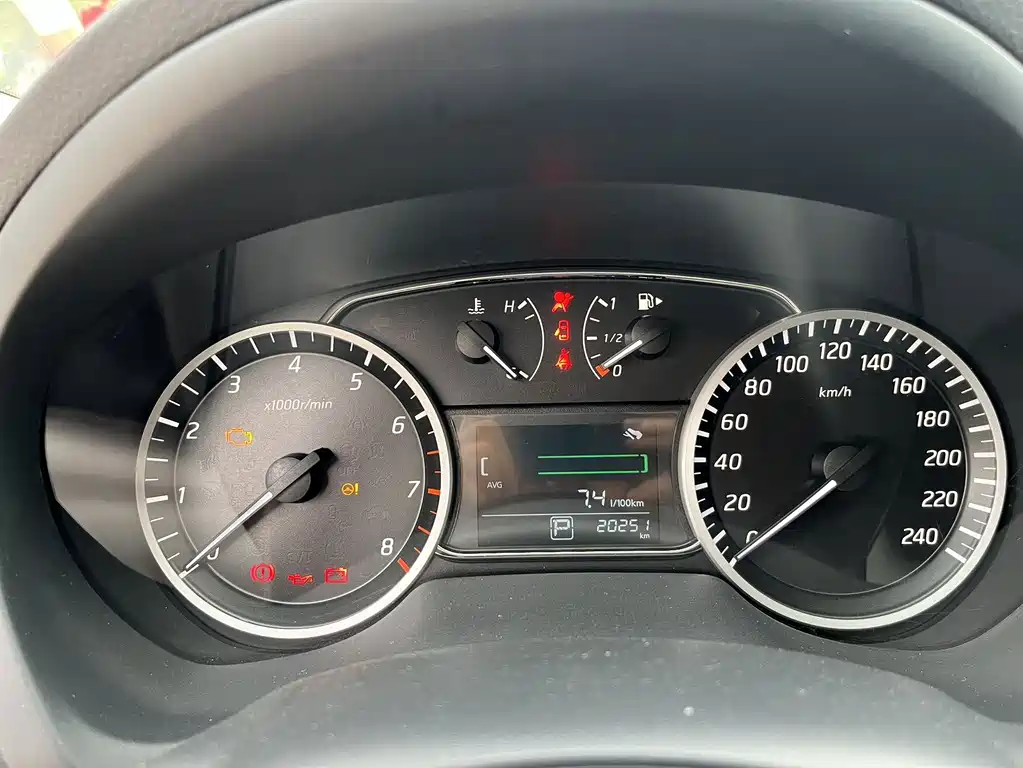 Nissan Sylphy — миниатюра 10