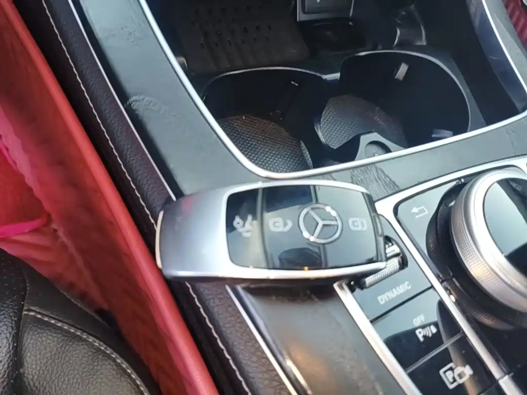 Mercedes-Benz E-Class — миниатюра 9