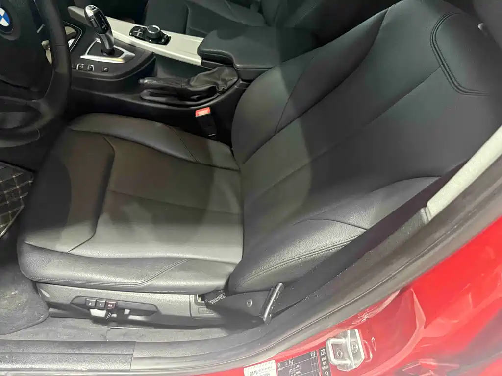 BMW 3 Series — миниатюра 7