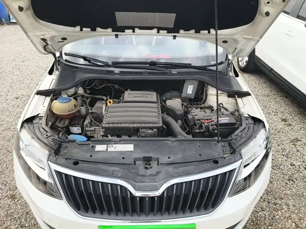 Skoda Rapid Spaceback — миниатюра 20