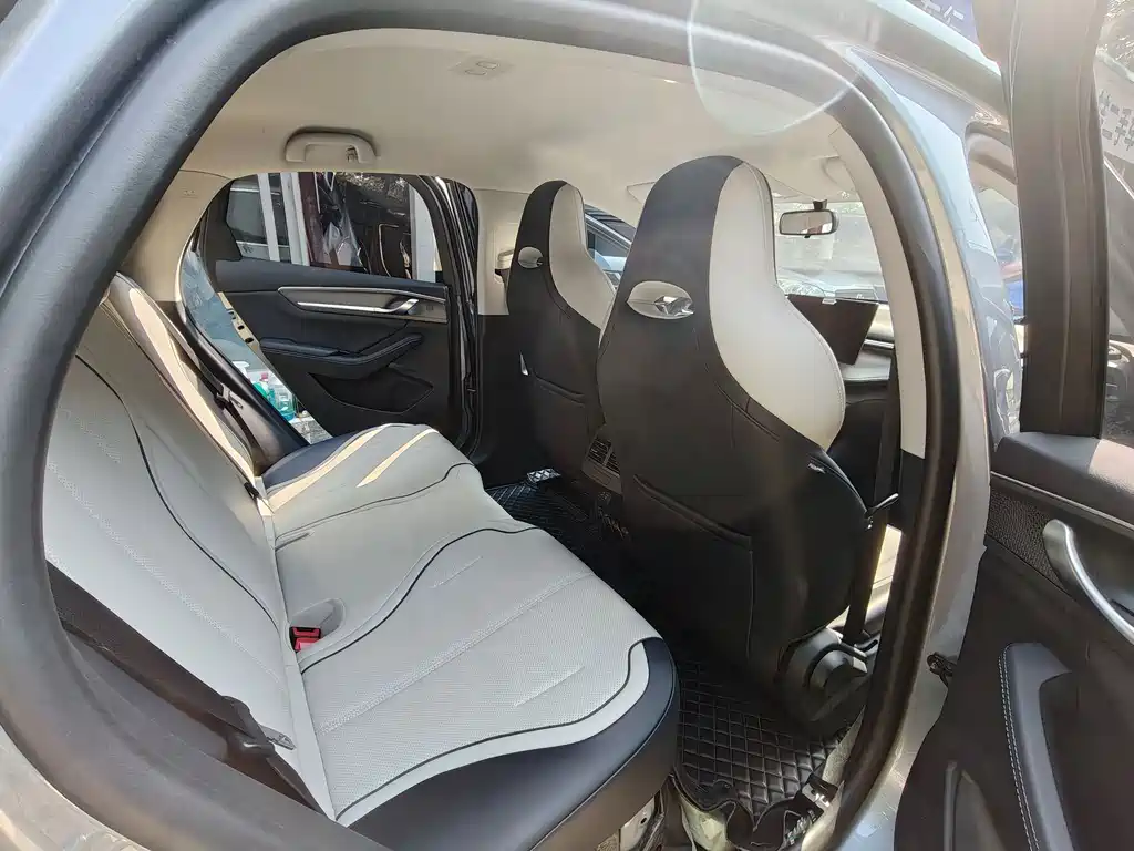 BYD Destroyer 05 2023 Champion DM-i 120KM Luxury