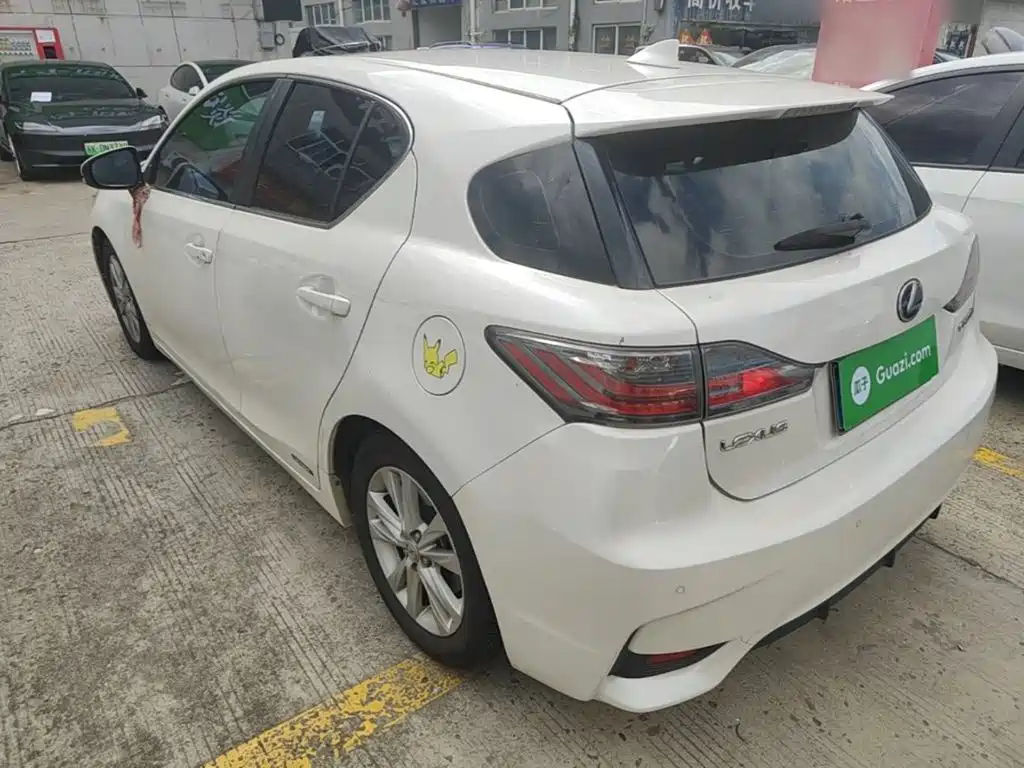 Lexus CT — миниатюра 5