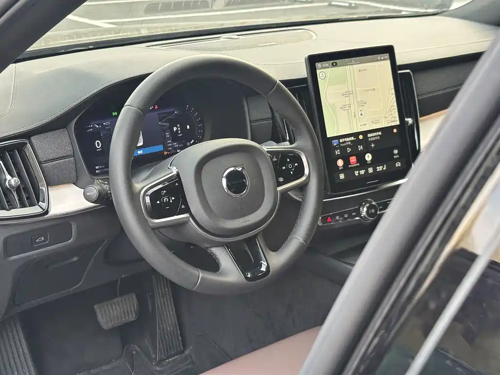 Volvo S90 — миниатюра 28
