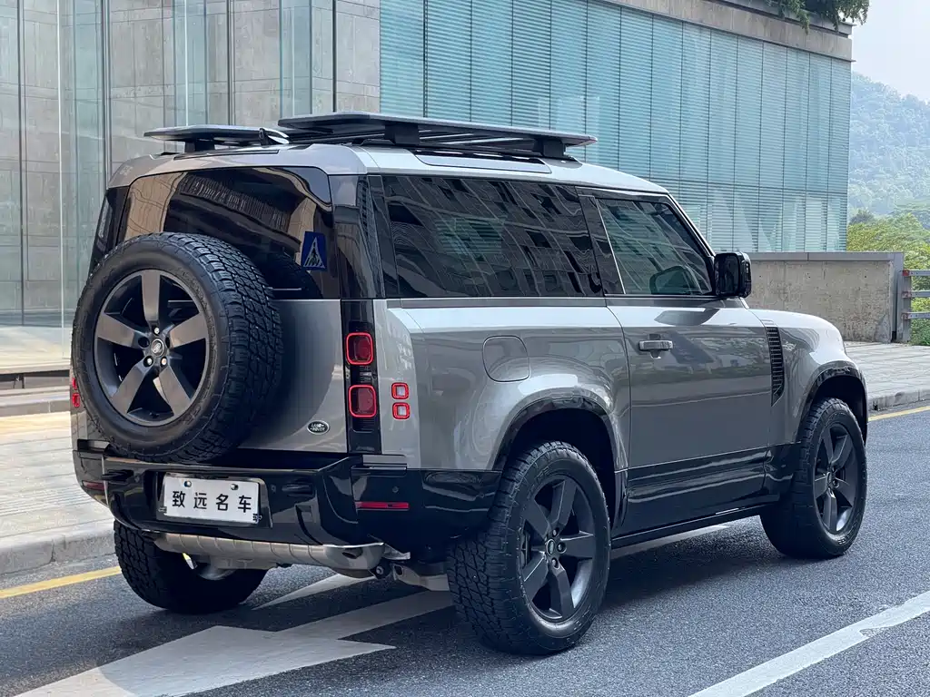 Land Rover Defender — миниатюра 3