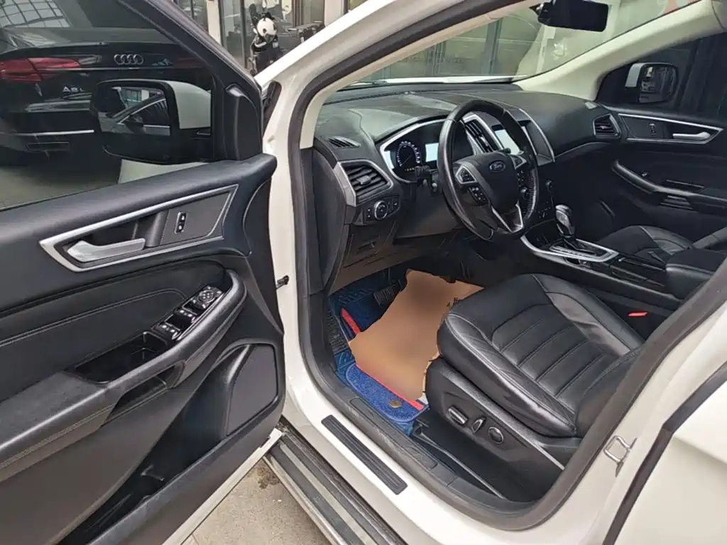 Ford Edge — миниатюра 16