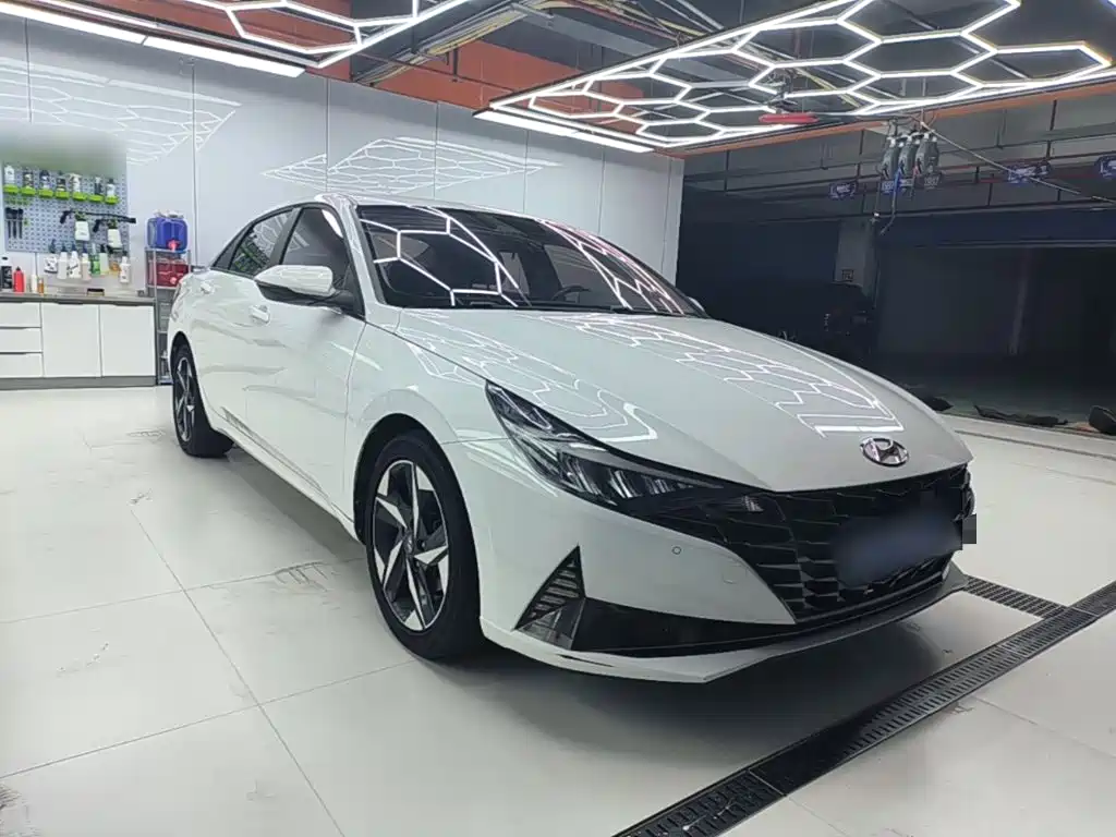 Hyundai Elantra — миниатюра 4