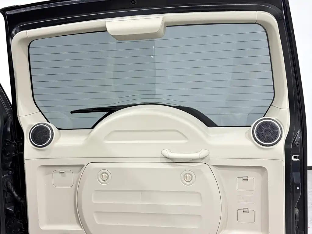 Mitsubishi Pajero (Import) — миниатюра 15