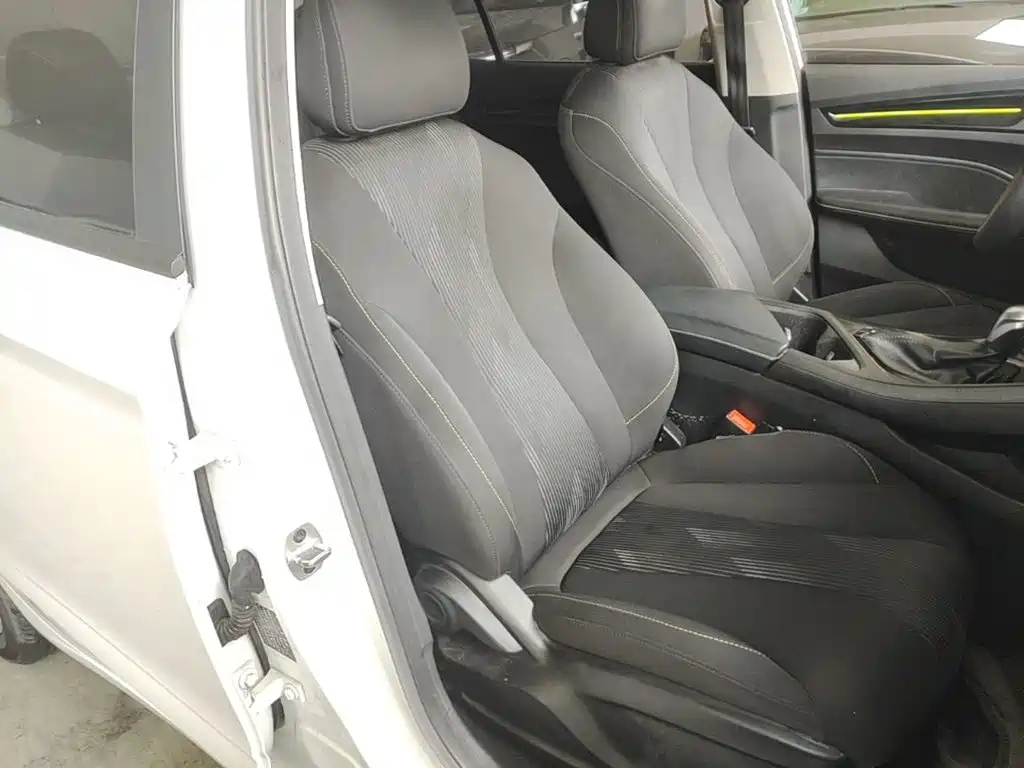 Roewe i5 — миниатюра 25