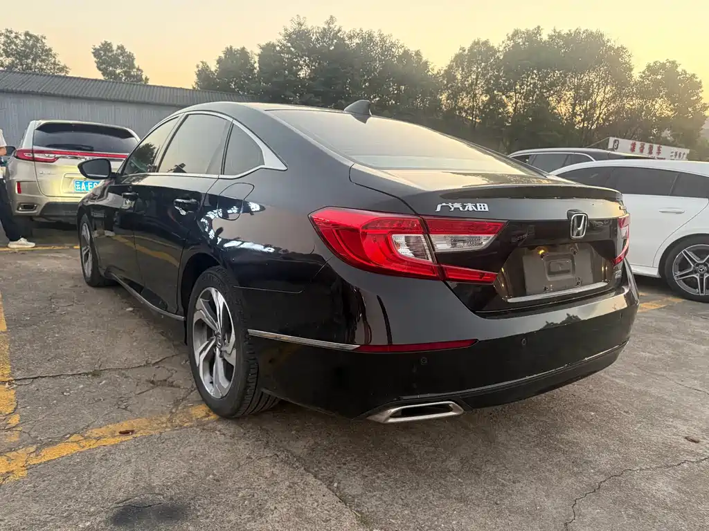 Honda Accord — миниатюра 5