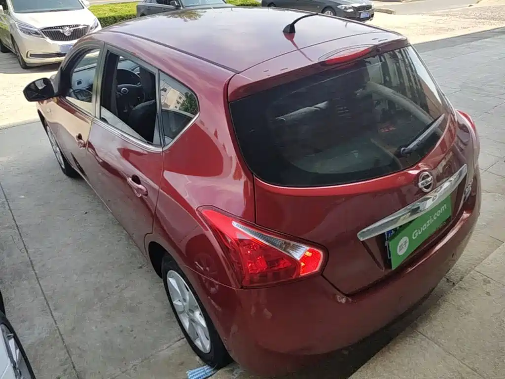 Nissan Tiida — миниатюра 23