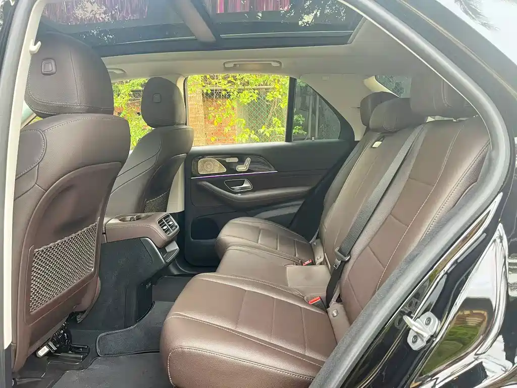 Mercedes-Benz GLE (Import) — миниатюра 6