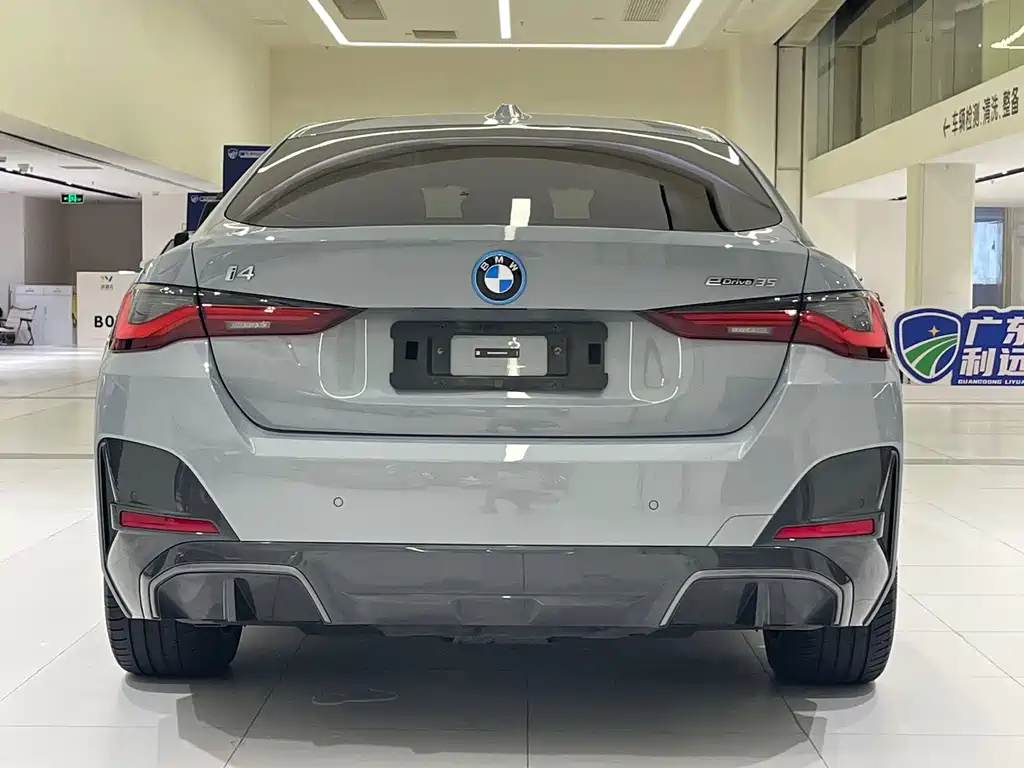 BMW i4 — миниатюра 5