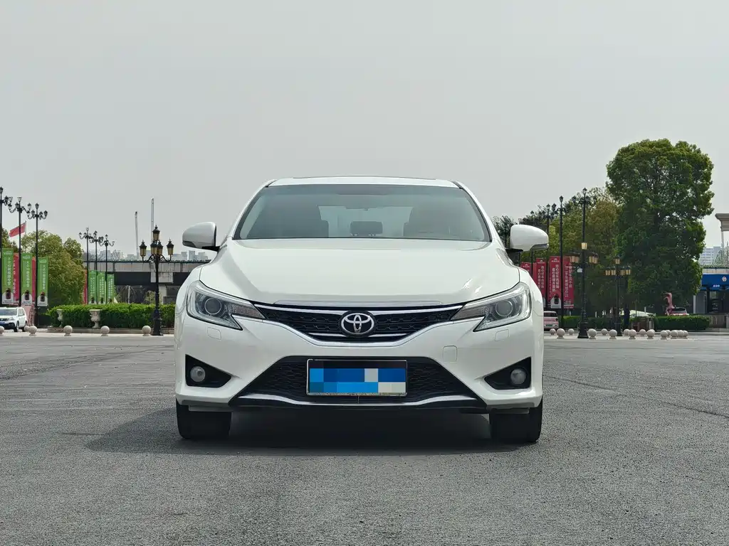 Toyota Reiz 2013 2.5V
