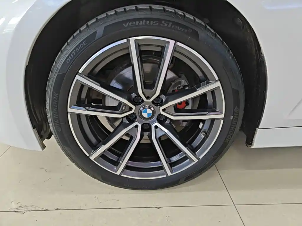 BMW 3 Series — миниатюра 23