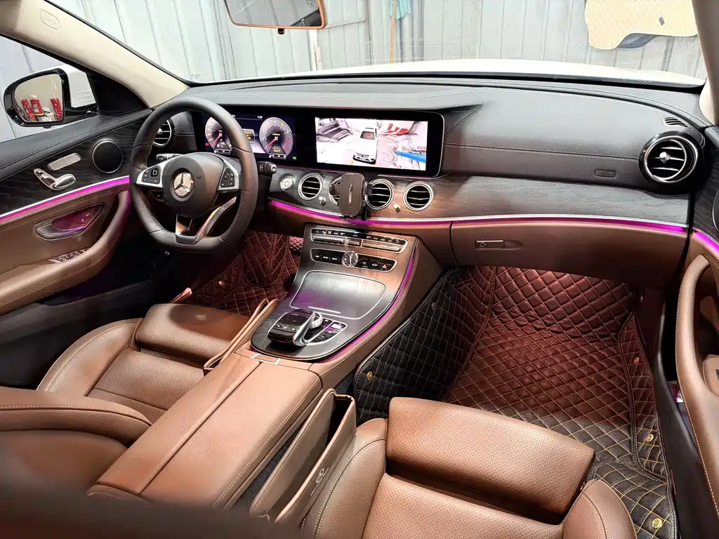 Mercedes-Benz E-Class — миниатюра 7