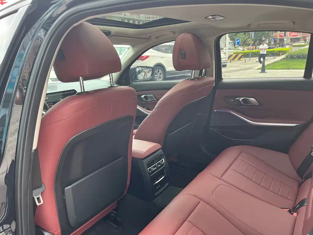 BMW 3 Series — миниатюра 12