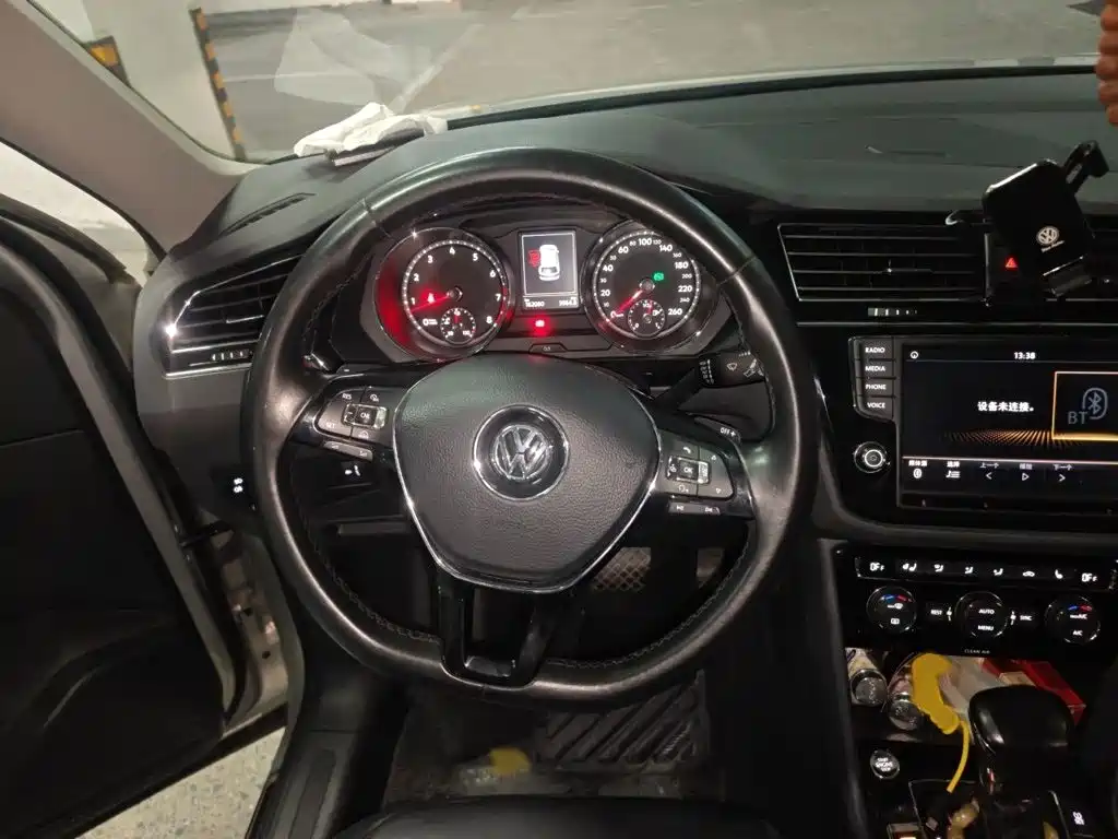 Volkswagen Tiguan L — миниатюра 3