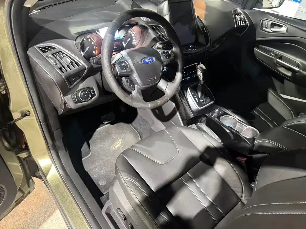 Ford Kuga — миниатюра 6