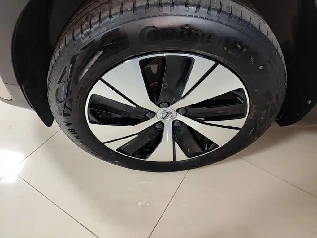 Volvo XC40 — миниатюра 23