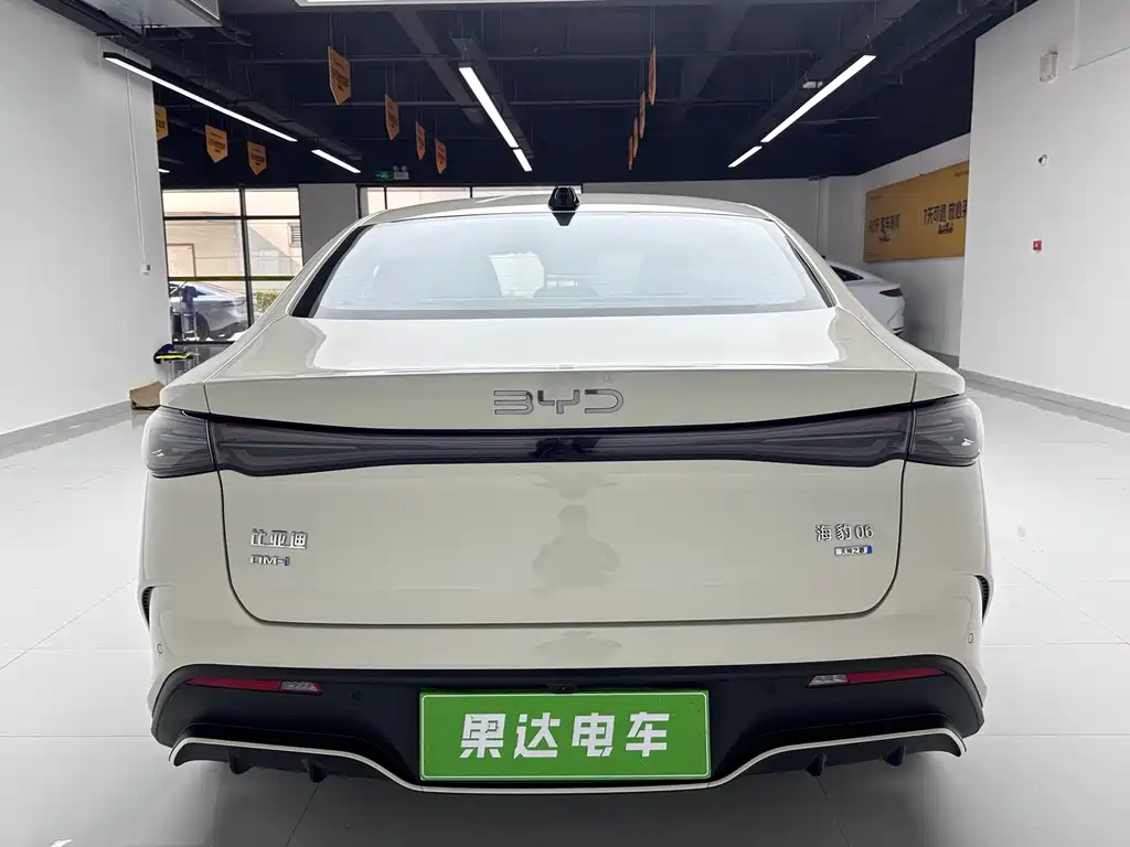 BYD SEAL 06 NEW ENERGY