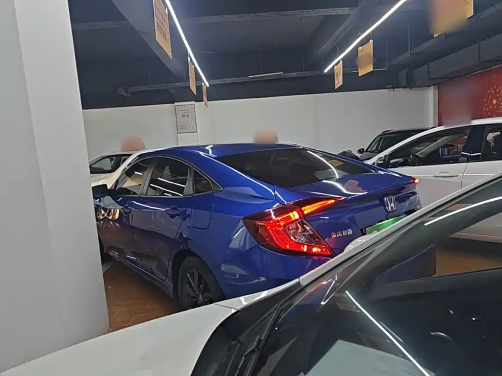 Honda Civic — миниатюра 5