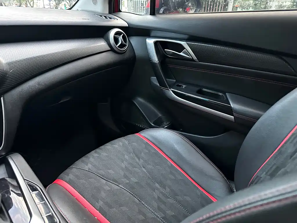 BAIC Senova D50 — миниатюра 9