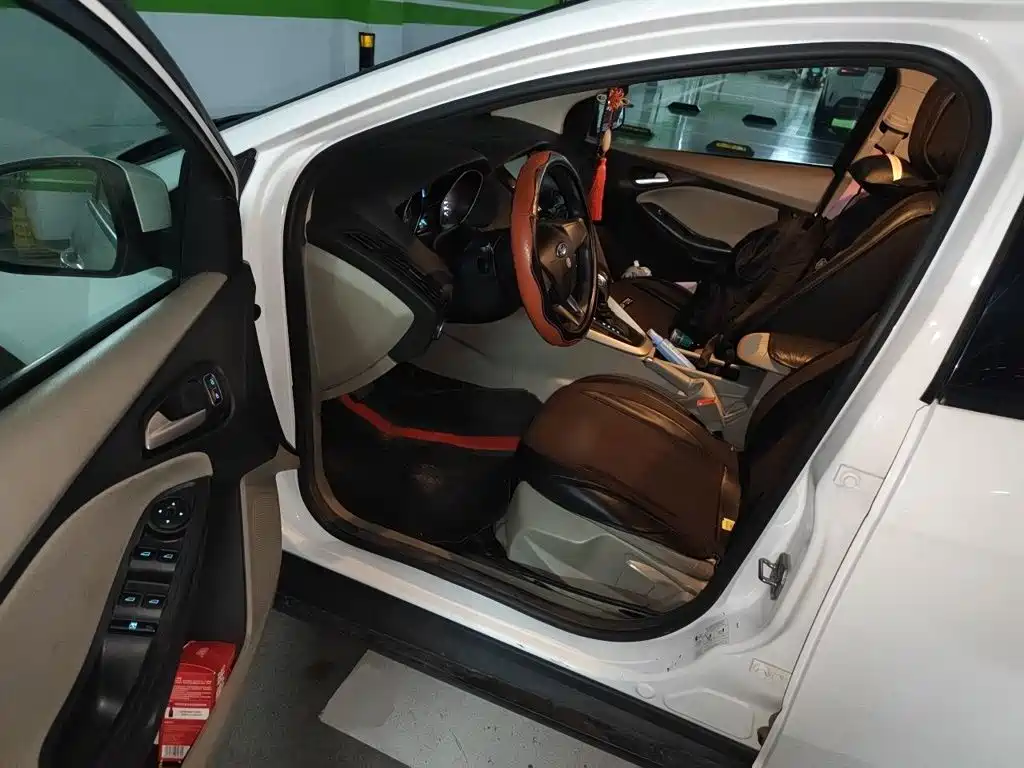 Ford Focus — миниатюра 17
