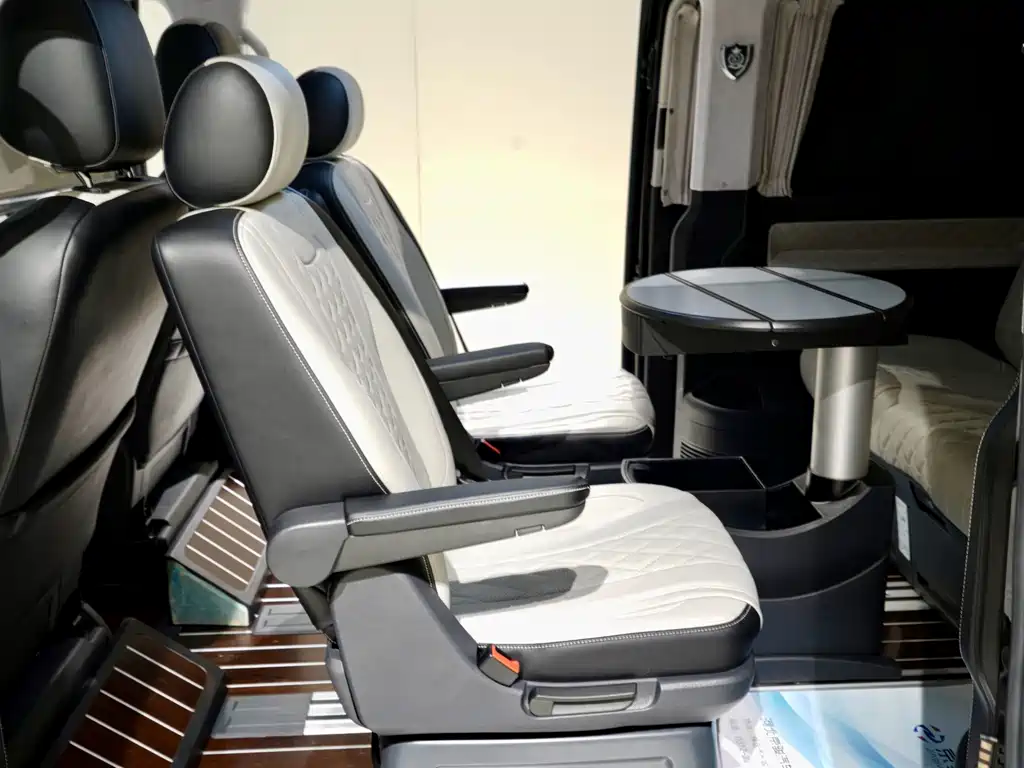 Volkswagen Multivan — миниатюра 12