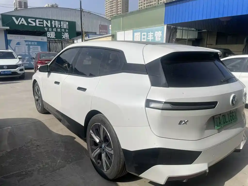 BMW iX — миниатюра 3