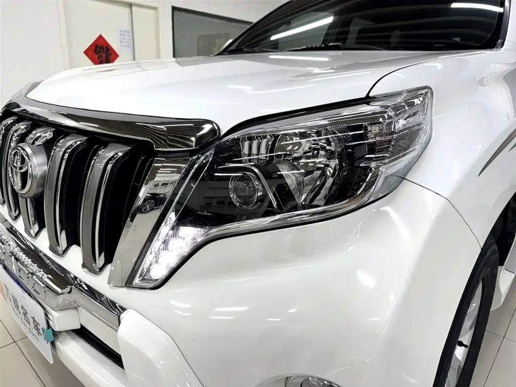 Toyota Land Cruiser Prado 2010 4.0L AT TX-L