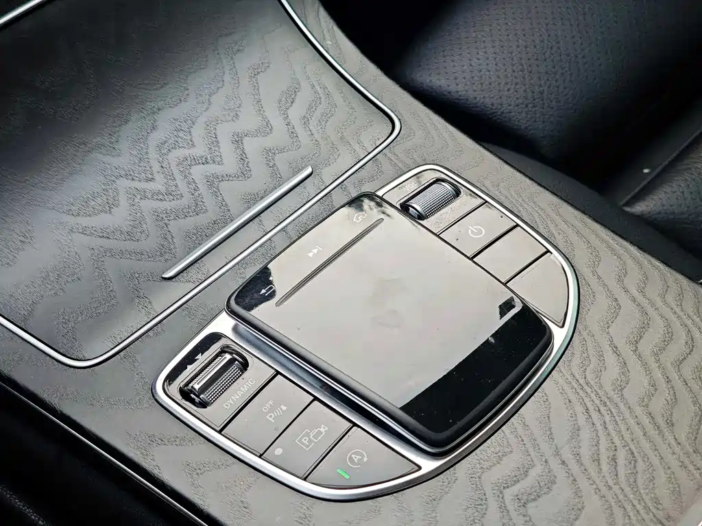 Mercedes-Benz C-Class — миниатюра 15