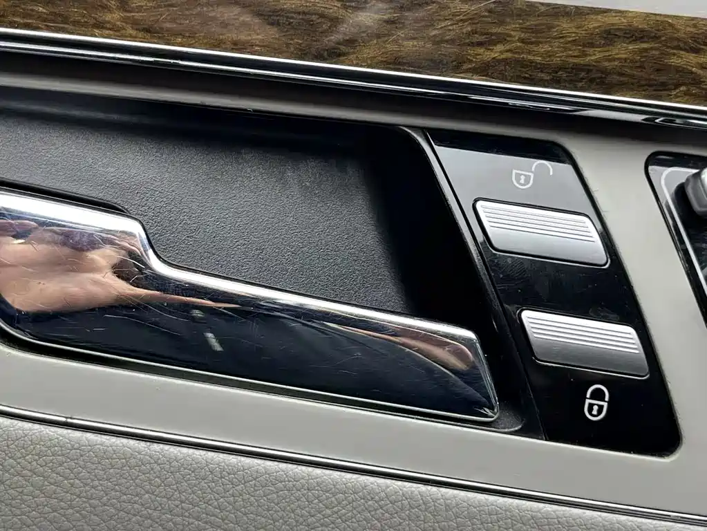 Mercedes-Benz S-Class — миниатюра 9