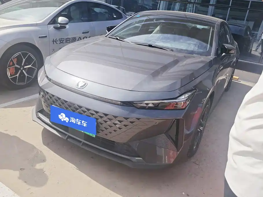 Changan UNI-V iDD