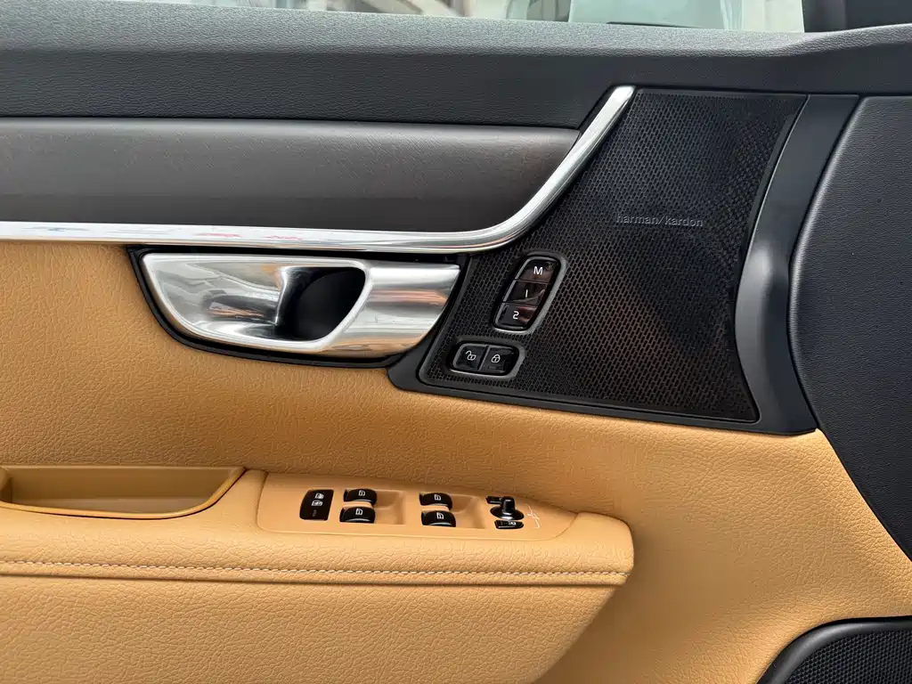 Volvo V90 — миниатюра 10