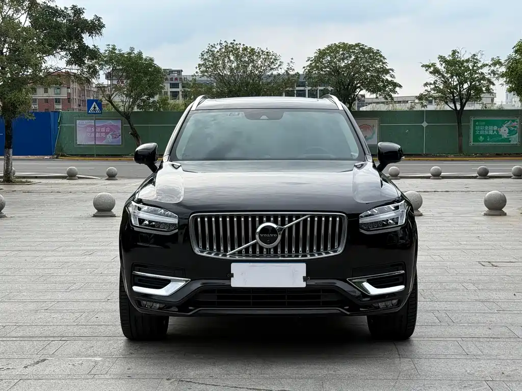 Volvo XC90 2020 T6 Luxury 7 мест